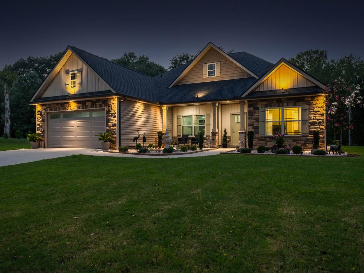 Factors to Consider in Buying Your Next&nbsp;Home