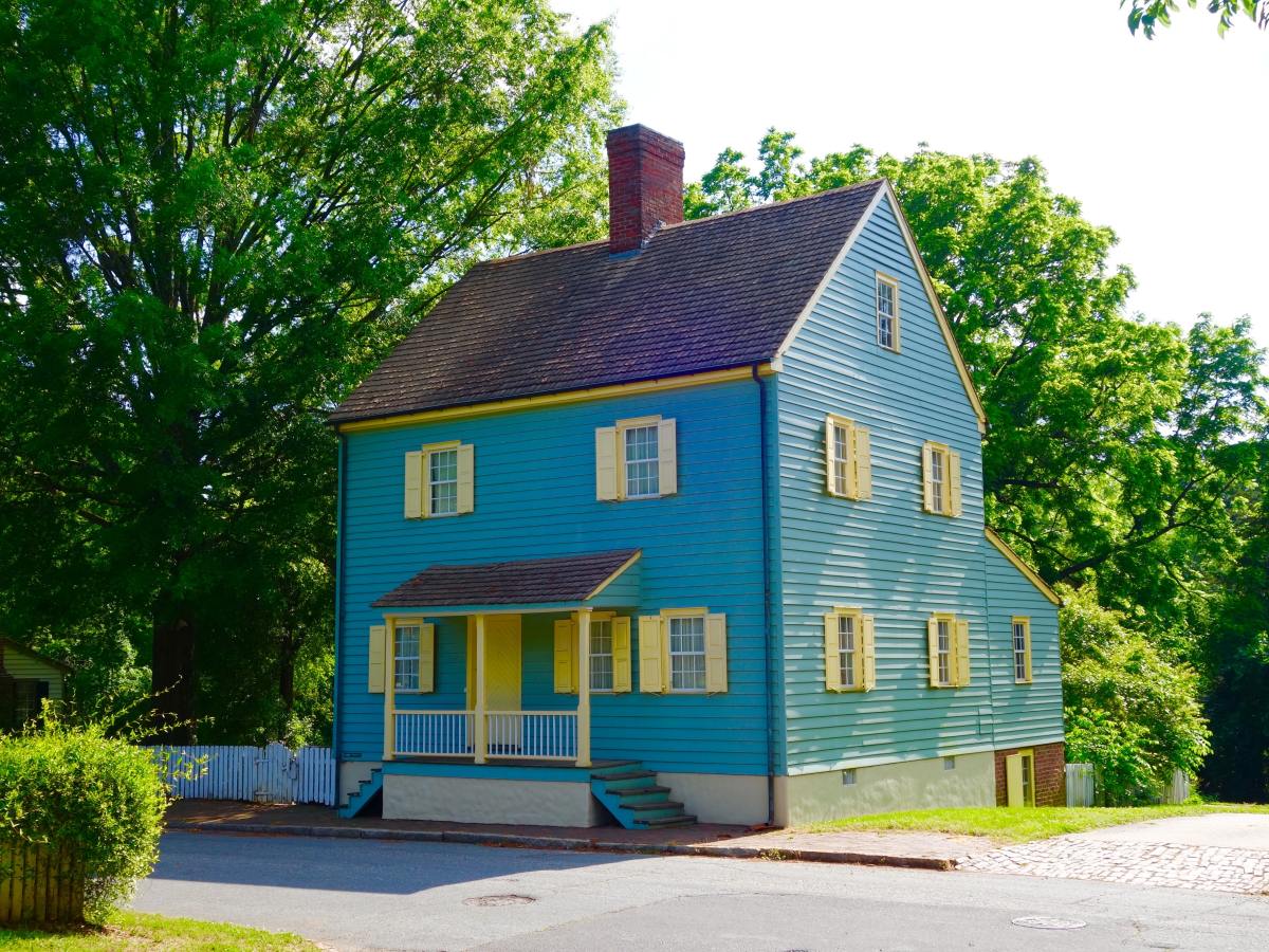 From Big to Small How to Downsize from a Large House to a Smaller More Efficient&nbsp;Home