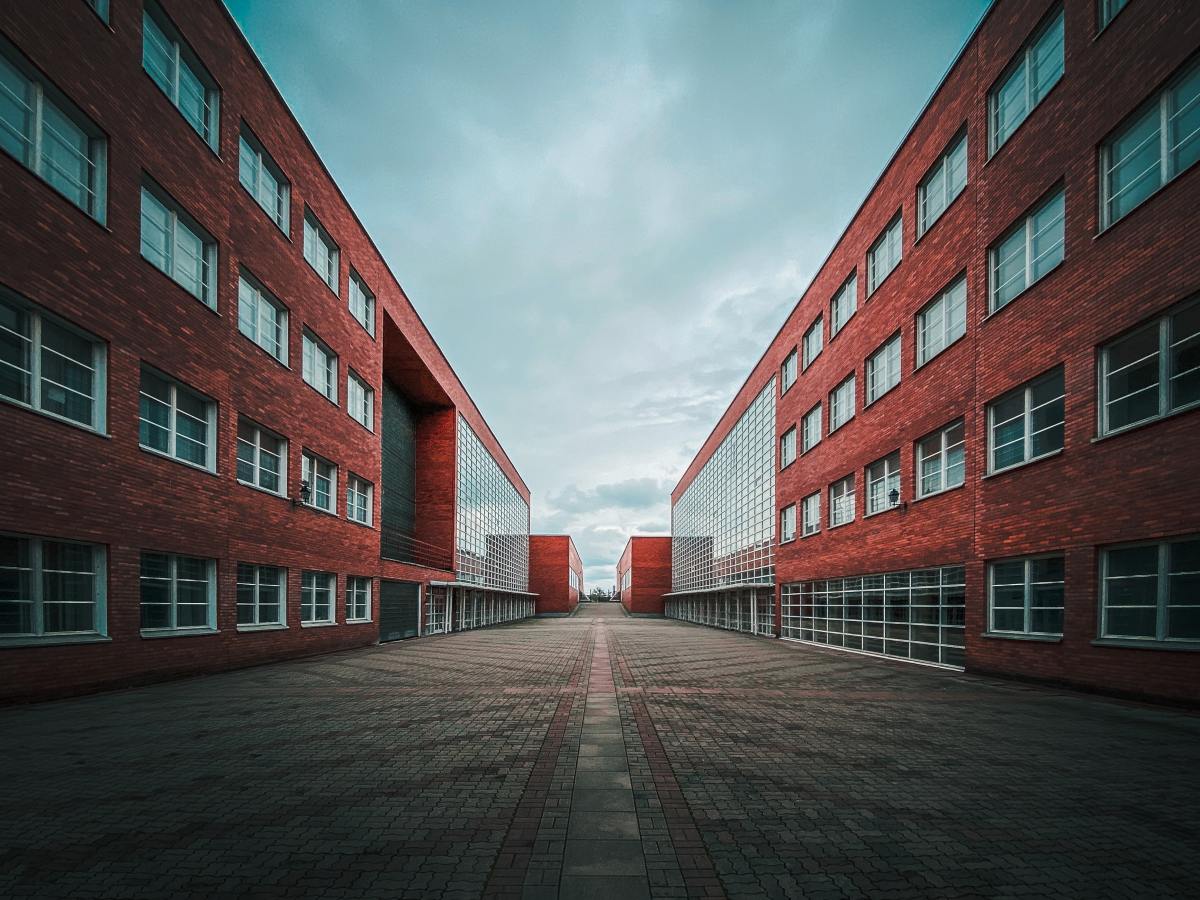 Want to Live Near a School? Here Are A Few Things You Need to&nbsp;Know